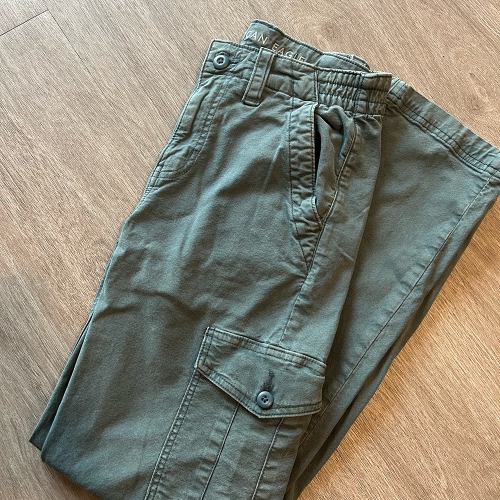 American Eagle Outfitters Green Cargo Pants Utility Style
